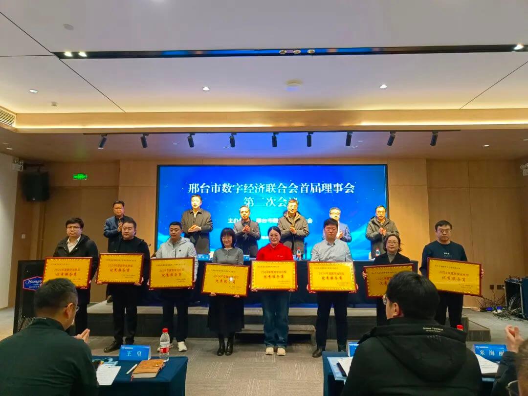 1739166384594043.jpg 640 (1).jpg